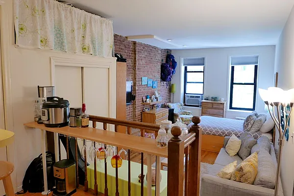 Rented by JK Dansar Corp | media 35