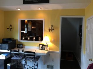 7522 Belvue Ln, Jenison, MI 49428