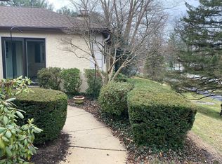75 Parkridge Dr, Bryn Mawr, PA 19010