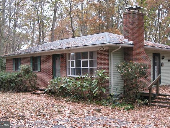 2nd image of 1014 Berrymans Ln