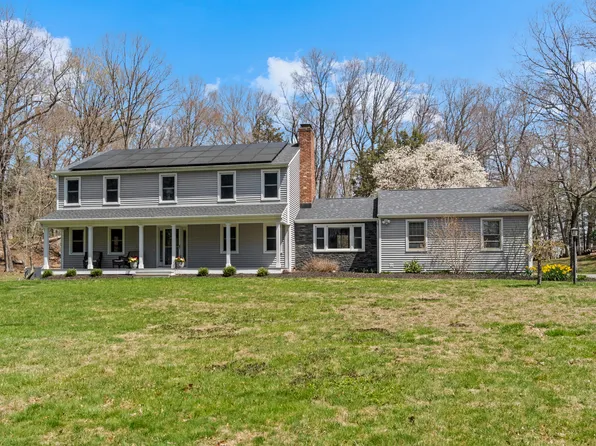 6 Tamarack Road, Newtown, CT 06470