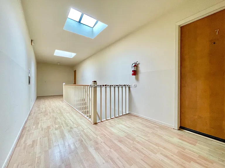 1649 12th Ave #8 — Photo 18
