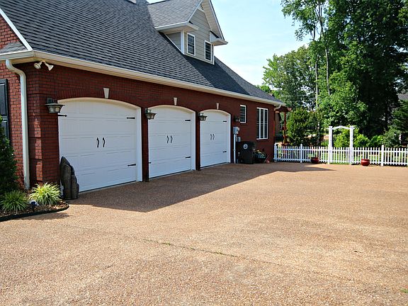 2nd image of 389 Brookside Dr