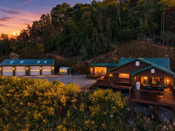 833 Fox Run Rd, Bryson City, NC 28713