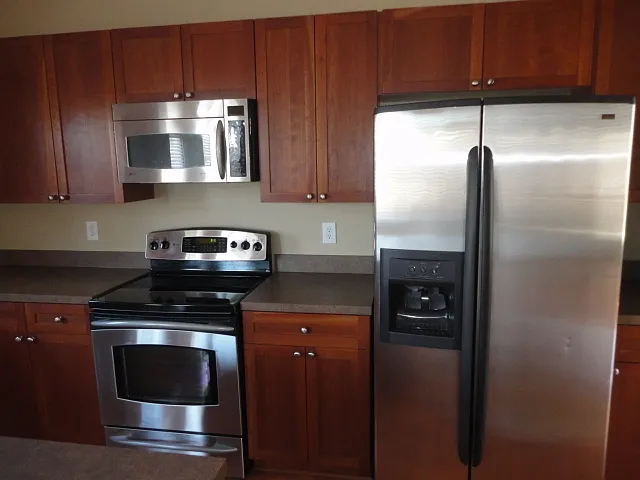 317 Collinsworth Dr — Photo 2