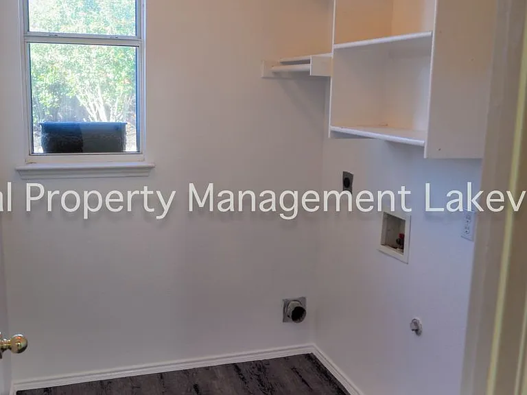 7500 Waterside Pl — Photo 18