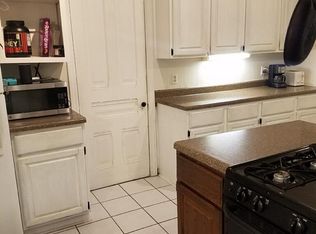 825 W Webster Ave, Chicago, IL 60614