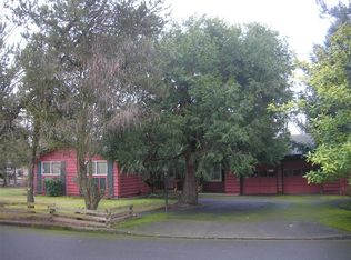 2036 Crestbrook Rd, Medford, OR 97504