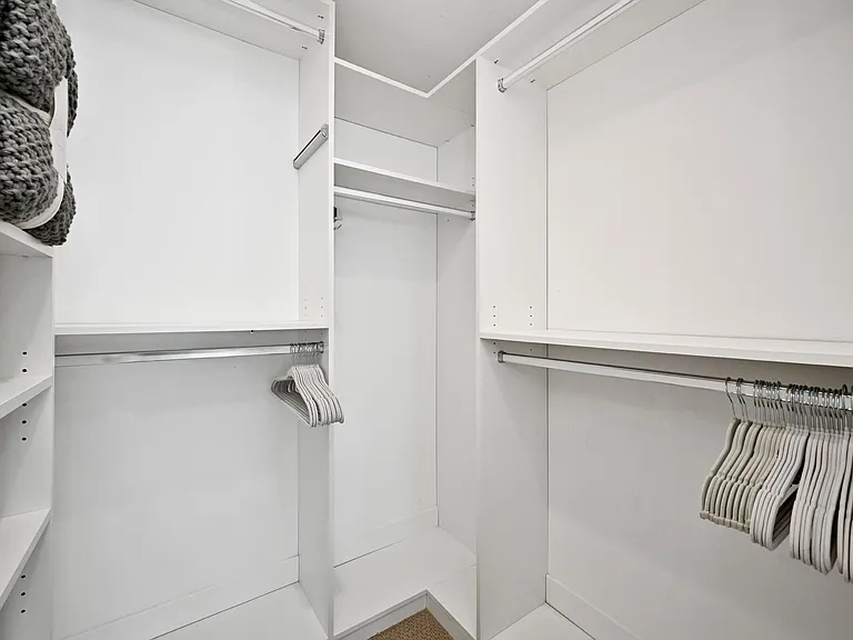 3940 Seashore Dr — Photo 40