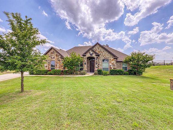 3rd image of 6913 Breezy Bluff Ct
