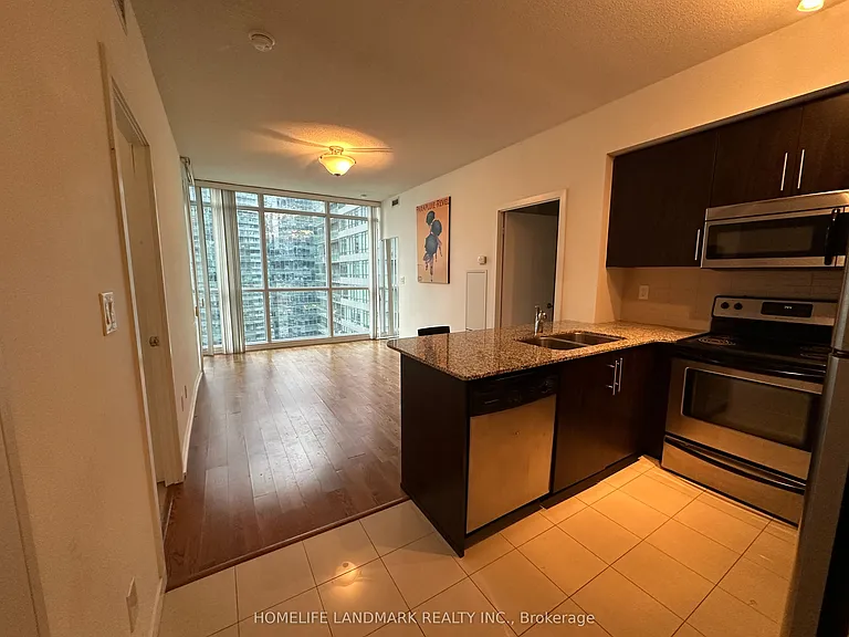 65 Bremner Blvd #2701 — Photo 4