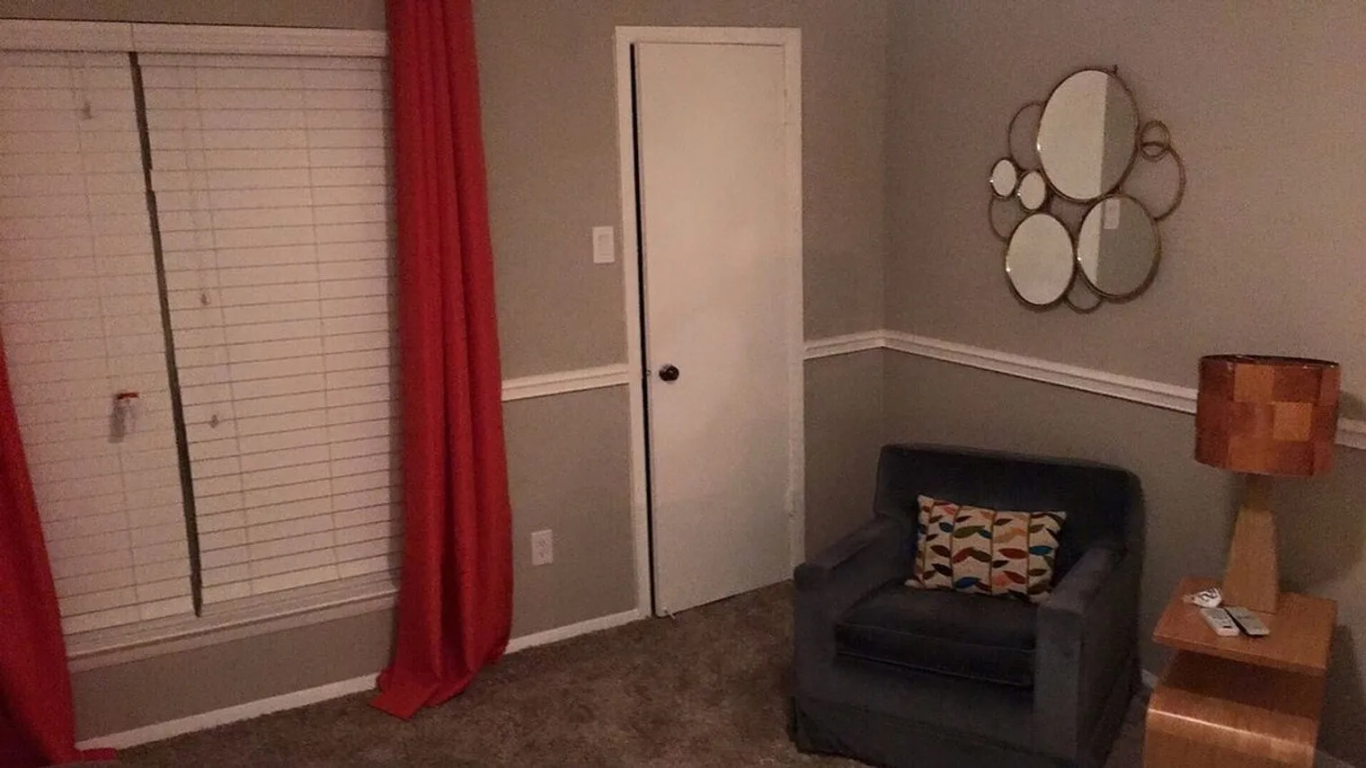 2 bed, 2.0 bath, 990 sqft, $2,682 — Photo 2