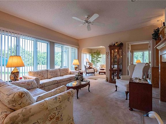 4th image of 14 Tanyard Ln