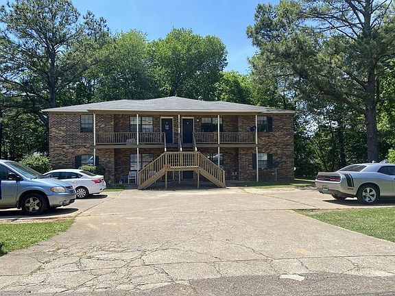 2nd image of 11824 E Gateway Dr SE APT C