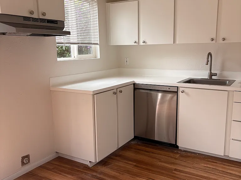 7540 SW 71st Ave — Photo 11