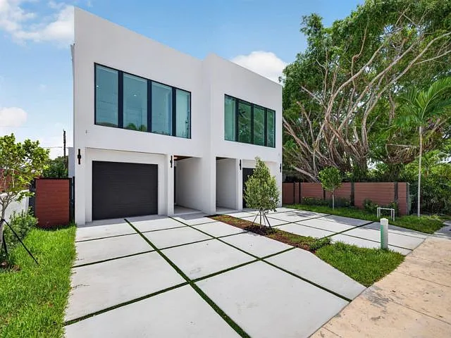 4 bed, 4.0 bath, $7,950 — Photo 2