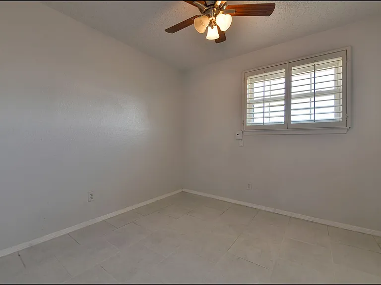 7113 Orizaba Ave — Photo 26