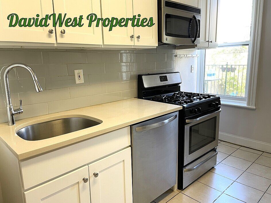 1st image of 177 8th St APT 1R