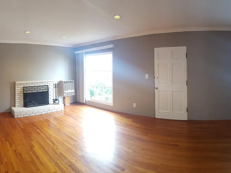 4385 Narragansett Ave — Photo 5