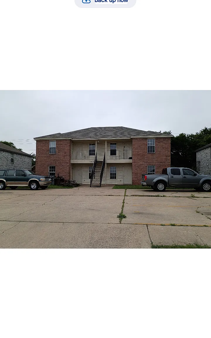 2 bed, $895 — Photo 2