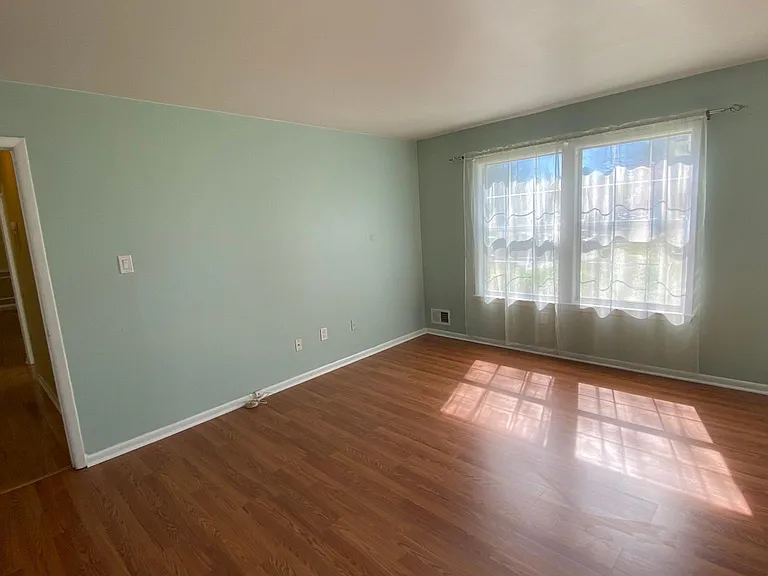 108 Lowell Ct — Photo 20