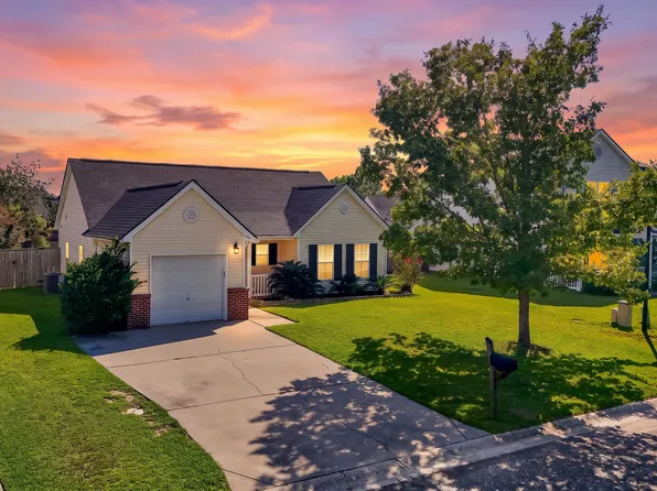 217 Barnwell St, Summerville, SC 29483