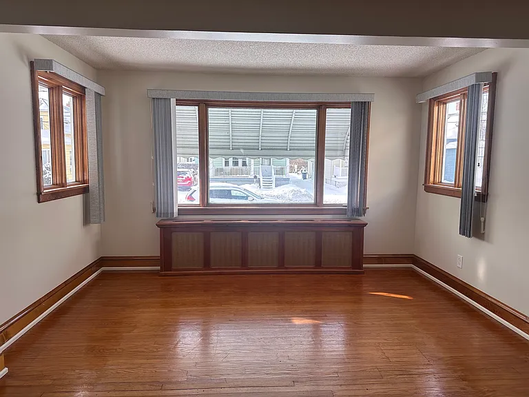 305 S Ogden St — Photo 5