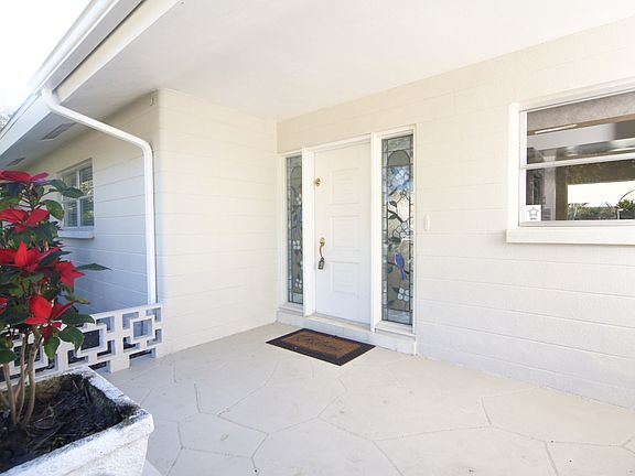 3rd image of 3022 Bougainvillea St