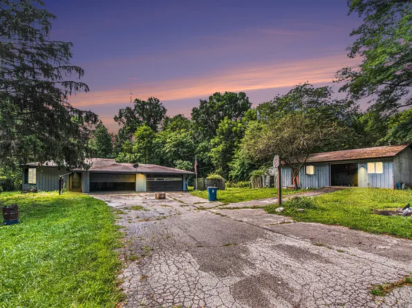 9162 Garr Rd, Berrien Springs, MI 49103