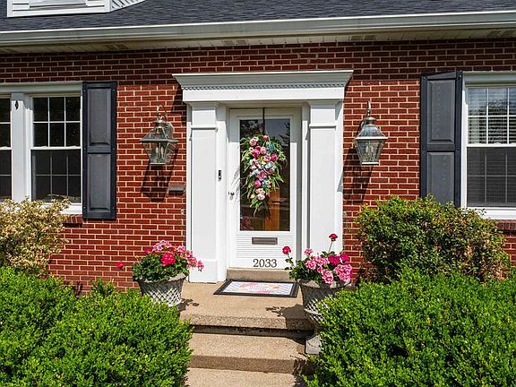 4th image of 2033 Littlewood Dr