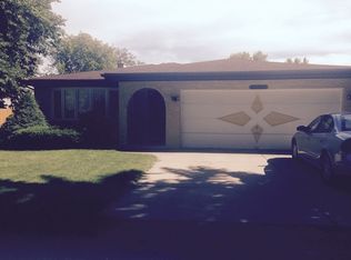 2549 E Emerson St, Des Plaines, IL 60016