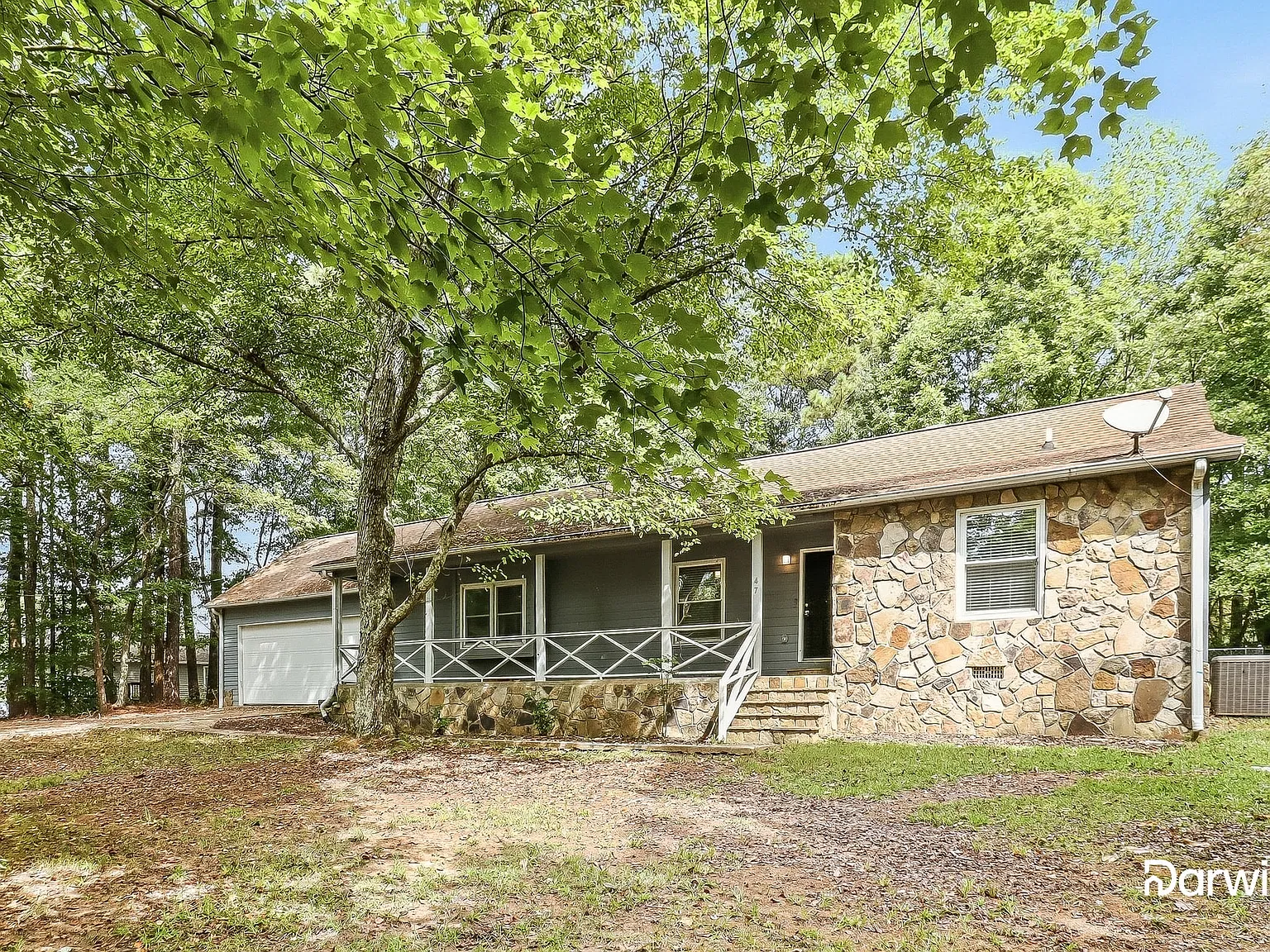 3 bed, 2.0 bath, 1384 sqft, $1,820 — Photo 2