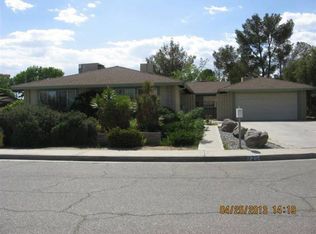 725 Fendrick Cir, Ridgecrest, CA 93555