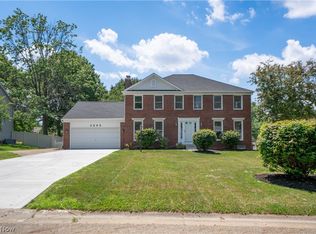 2888 Saint Albans Cir NW, North Canton, OH 44720
