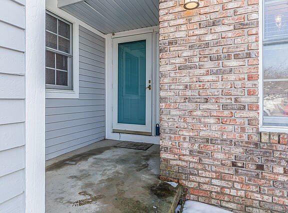 4th image of 2909 Heathwood Ct