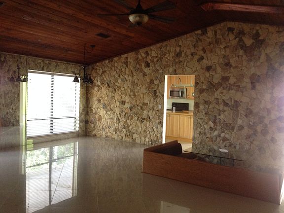 5th image of 8421 NW 53rd Ct