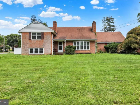 3225 Eisenbrown Rd, Reading, PA 19605