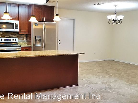 3rd image of 319 Pine Moss Dr