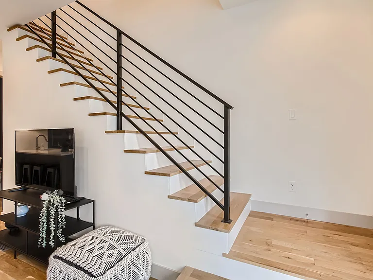 2407 Court Pl — Photo 9