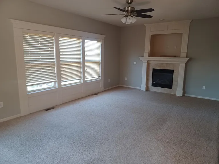 516 E Bluebird St — Photo 7