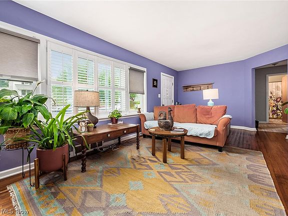 3rd image of 834 Lenox Ave