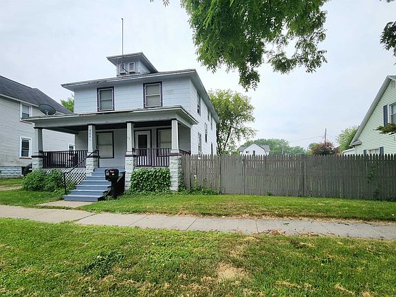 2nd image of 805 N Linn St