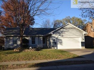 1123 SW Liggett Ct, Blue Springs, MO 64015