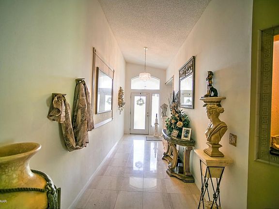 5th image of 36 Parkview Ln