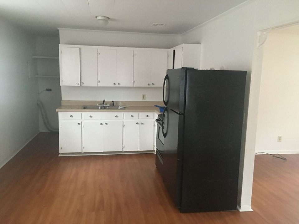 2nd image of 208 Corman Ave
