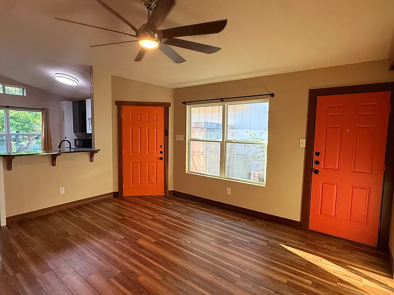 10513 Archdale Dr — Photo 3