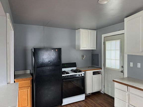 3rd image of 14065 Fellrath St