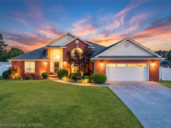 1704 Winterpark Dr, Sallisaw, OK 74955