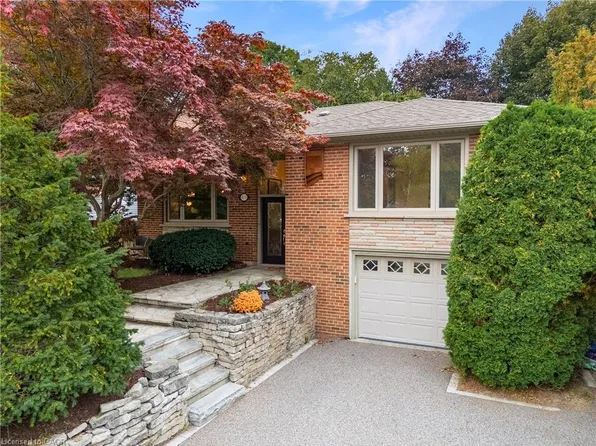 475 Willis Dr, Oakville, ON L6L 4V6
