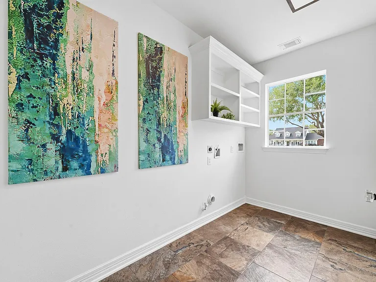 7211 Savannah Glen Ln W — Photo 21